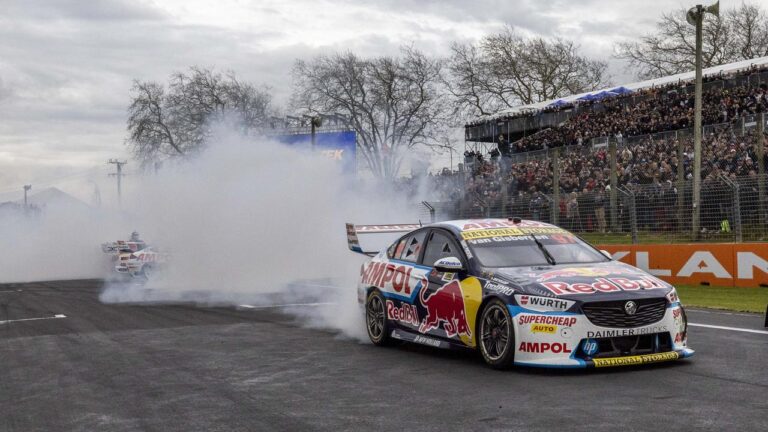Pukekohe gets a finale for the ages as Frosty blow-up escalates: Supercars winners and losers