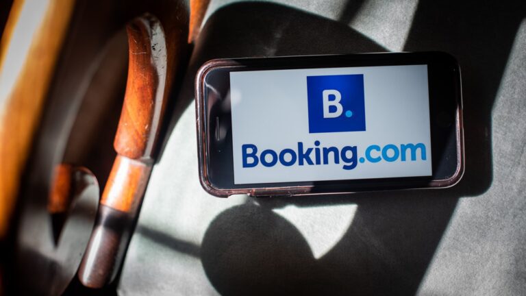 Bank of America downgrades Booking Holdings, says more upside for Expedia